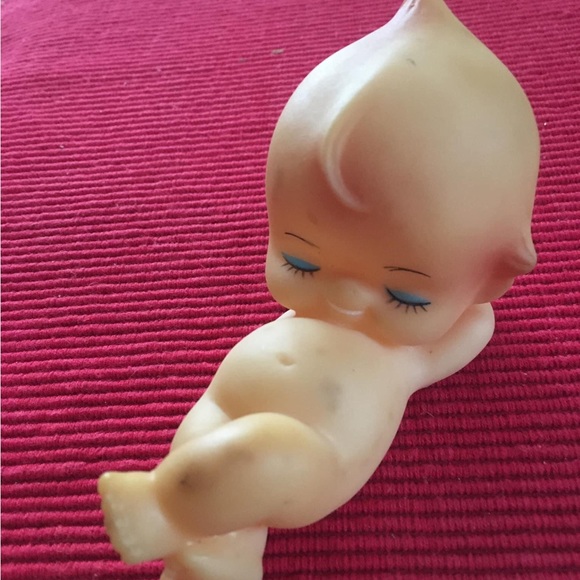 2757 Kewpie Doll Plastic Reclining Kewpie Doll It does have a Few Smudgy Spots - Picture 3 of 8